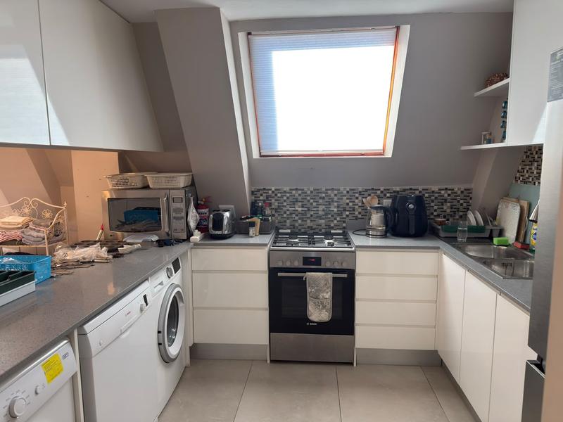 To Let 1 Bedroom Property for Rent in Sea Point Western Cape